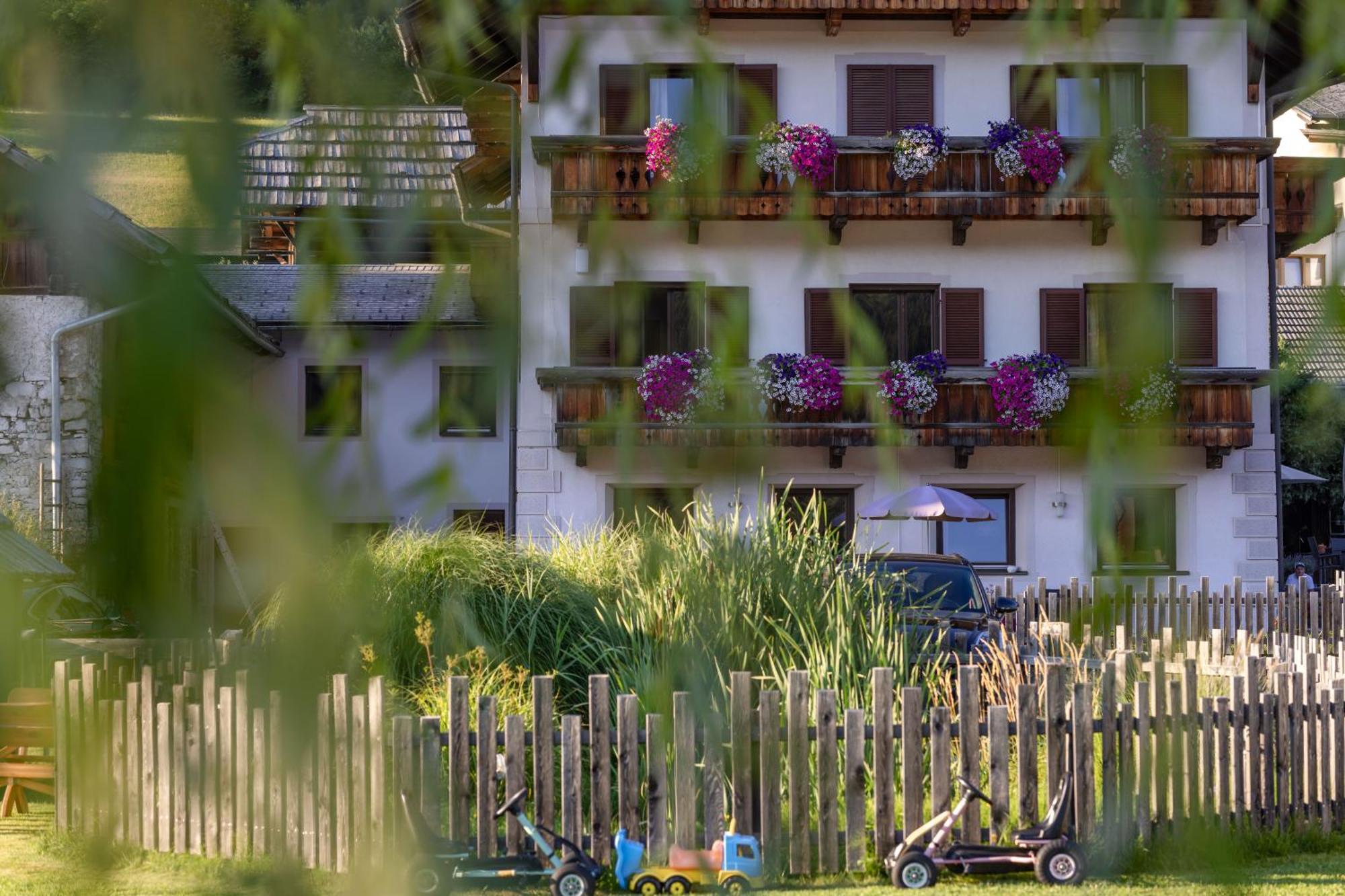 Ferienhof Hoffmann Hotel Weissensee Exterior photo
